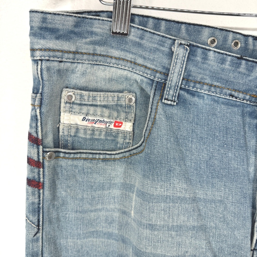 Diesel Industry Men Distressed Light Straight Leg Whisker Fade Denim‎ Jeans 36